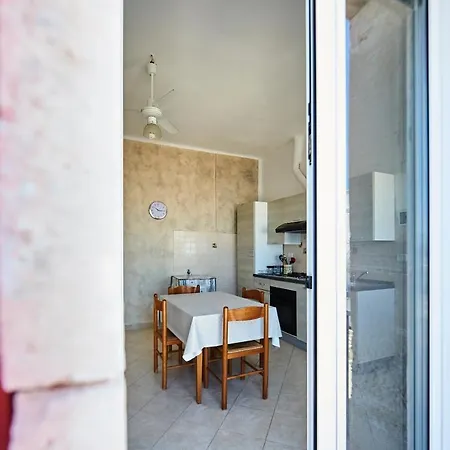 Apartment Red Fisherman's House - Ostuni Sea Front *
